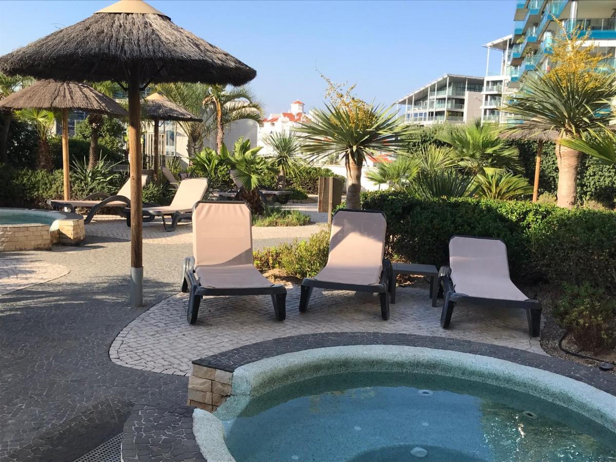 2 Bedroom 1 Bathroom Apt With Communal Pools In Ocean Village Gibraltar Exterior photo