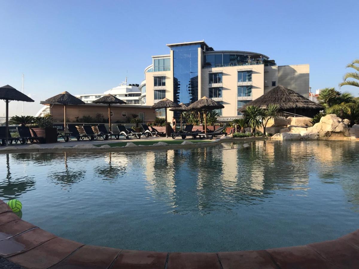 2 Bedroom 1 Bathroom Apt With Communal Pools In Ocean Village Gibraltar Exterior photo