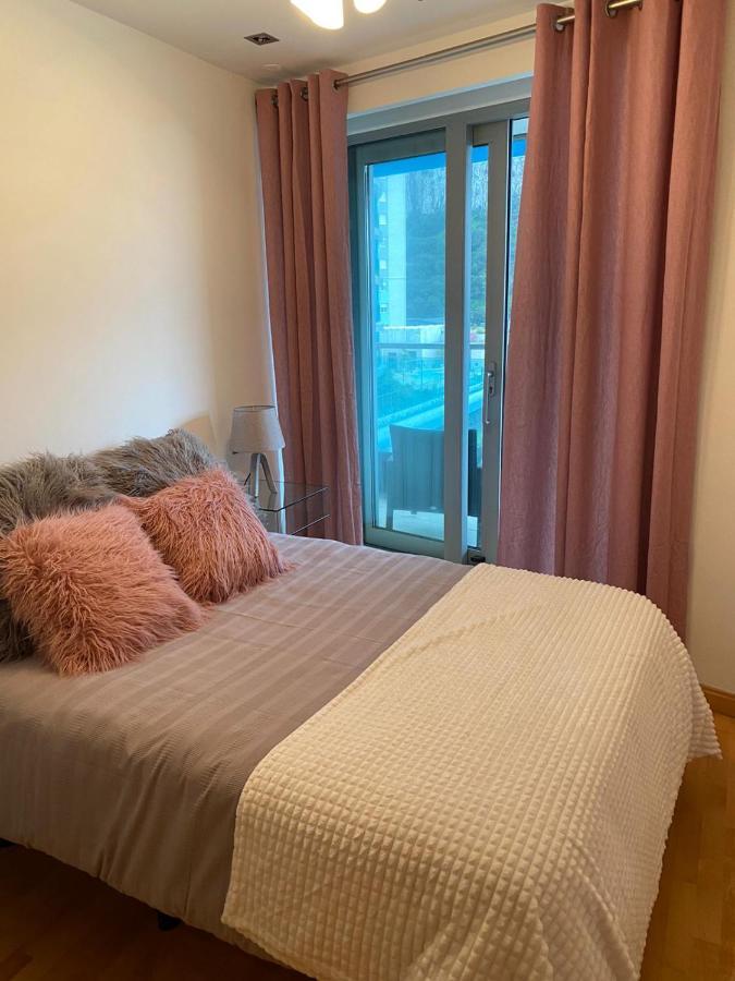 2 Bedroom 1 Bathroom Apt With Communal Pools In Ocean Village Gibraltar Exterior photo