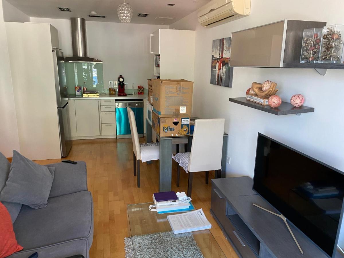2 Bedroom 1 Bathroom Apt With Communal Pools In Ocean Village Gibraltar Exterior photo
