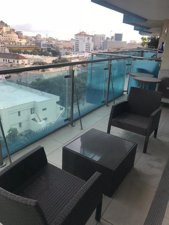2 Bedroom 1 Bathroom Apt With Communal Pools In Ocean Village Gibraltar Exterior photo