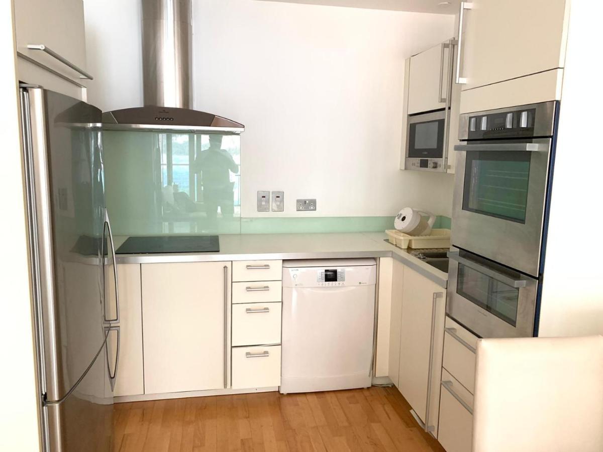 2 Bedroom 1 Bathroom Apt With Communal Pools In Ocean Village Gibraltar Exterior photo