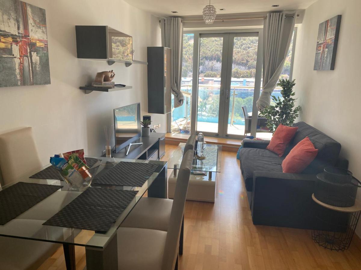 2 Bedroom 1 Bathroom Apt With Communal Pools In Ocean Village Gibraltar Exterior photo